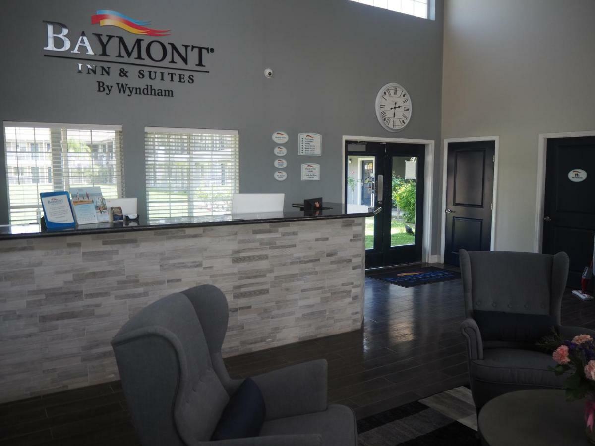 Baymont By Wyndham Yuba City Hotel Exterior foto